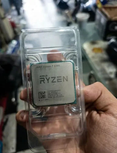 RYZEN 7 2700 (6 MESES DE GARANTIA)