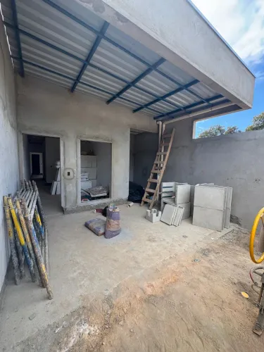Casa em fase de construção, com entrega prevista para agosto de 2026, localizada no Plano 