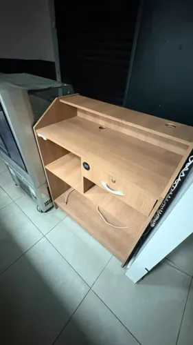 Balcão Caixa de Atendimento e Recepção em MDF - Ótimo Estado