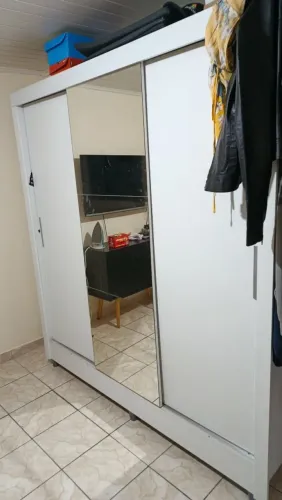 Guarda-roupa novo