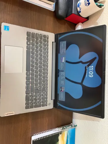 Notebook LENOVO 