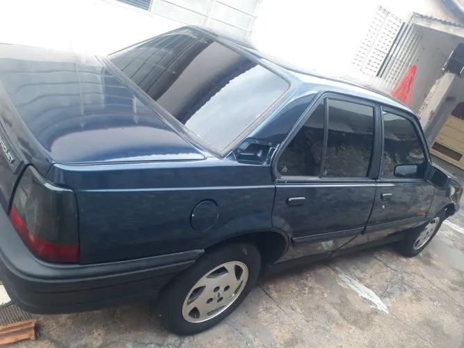 Chevrolet Monza GLS/ Hi-tech 2.0 EFI 2P E 4P 1995