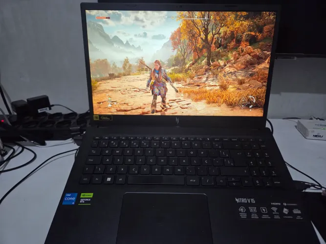 Acer Nitro V15 + SSD 1 TB