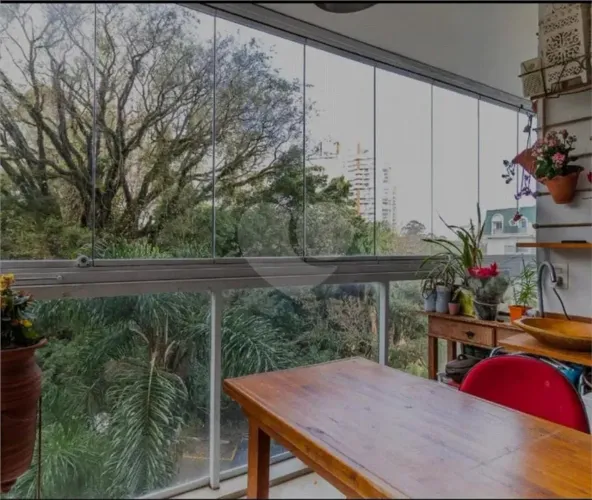 Apartamento à venda com 4 quartos, sendo 1 suíte, no condomínio Chácara Flores, São Paulo 