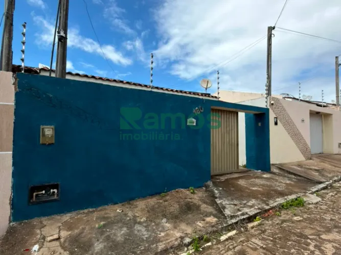 Casa para Locação em Arapiraca, Massaranduba, 2 dormitórios, 1 banheiro, 1 vaga