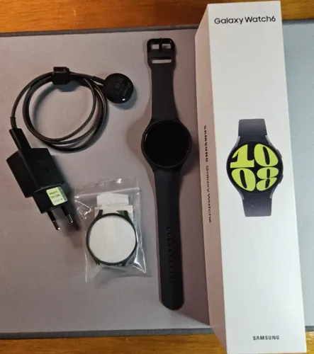 Smartwatch Samsung Galaxy Watch6 (Bluetooth, 44mm) - Grafite