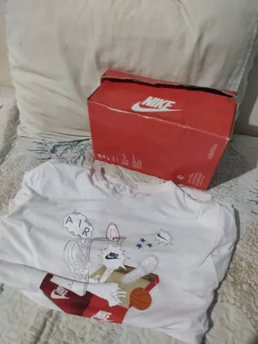 Camiseta Nike Sportswear Masculina Shoebox Photo Tee