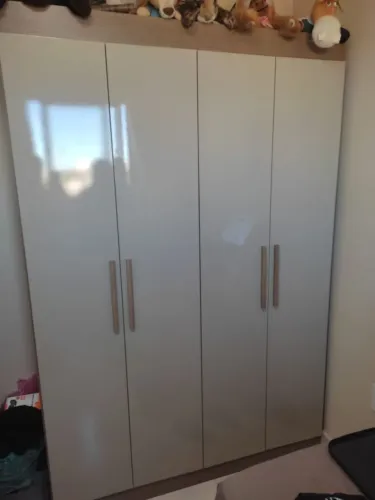 Guarda-Roupa Casal Bartira 4 portas 2 gavetas Avelã Capuccino