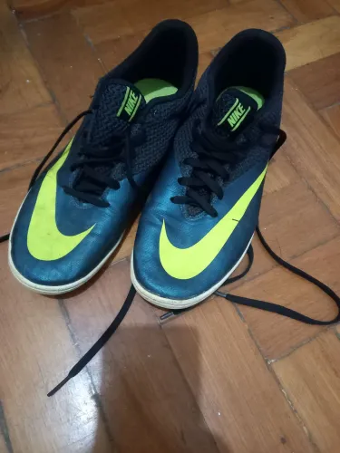 Chuteira Nike socyet