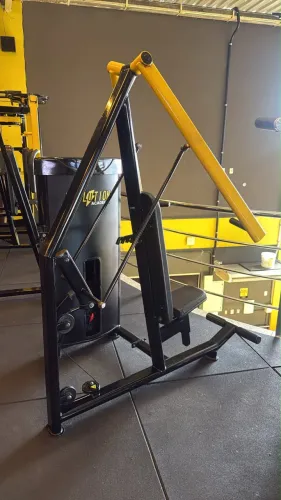 Vendo equipamentos de academia semi novos