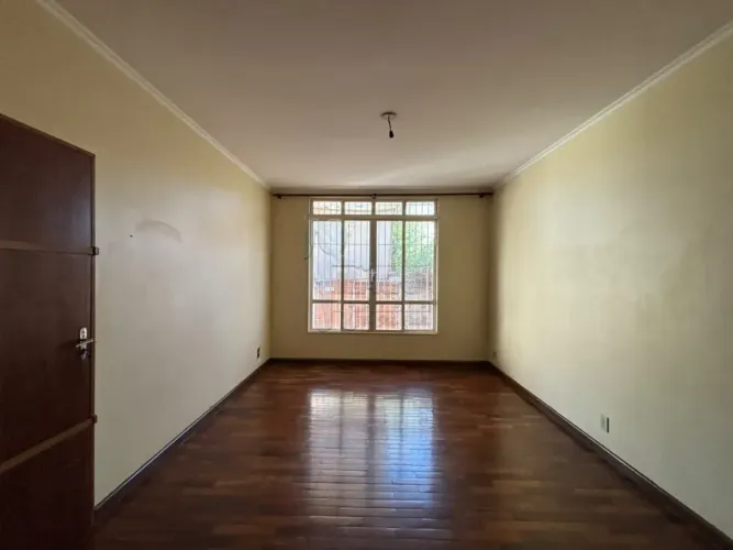 Casa de 273m² com 03 quartos à venda - Jardim Paulista