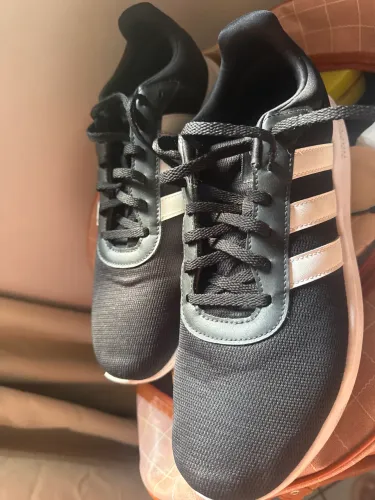 Tênis preto da Adidas num 41 masculino 