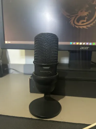 Microfone Hyperx Solocast usado 