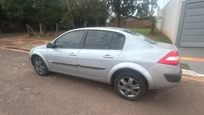 Renault Megane Sedan Dynamique 2.0 16V Aut. 2008