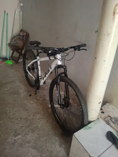 Bike aro 29 ou troco por algo do meu interesse.