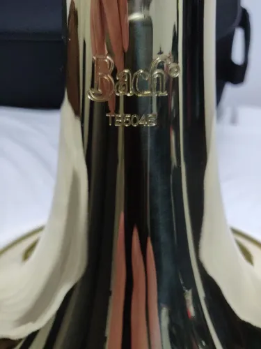 Trombone Baixo Bach TB504 - Estado de Novo | Pouquíssimo Uso