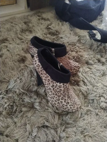 Botas