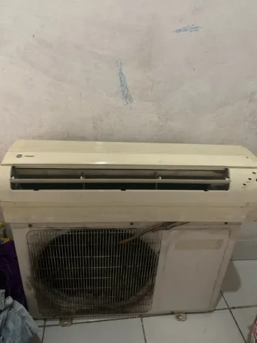 Vende sé ar-condicionado