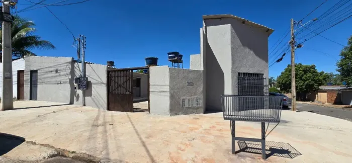 Casa de 2 Quartos 1 Suíte no Santa Luzia