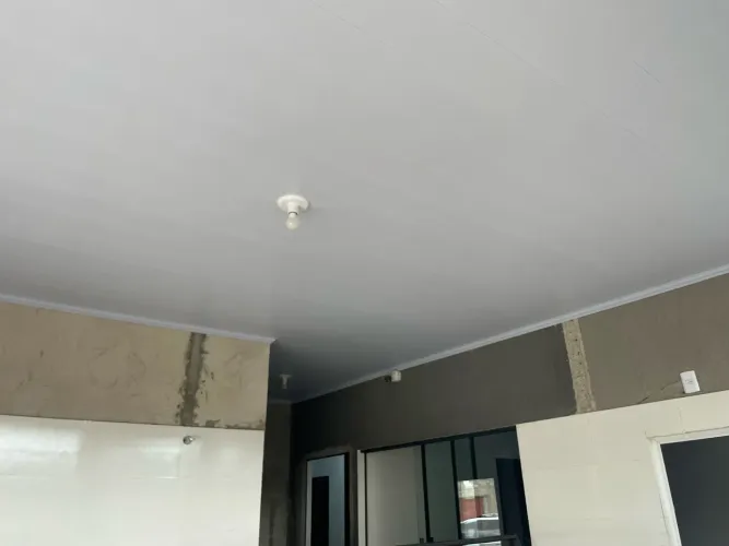 FORRO DE PVC BRANCO LISO ALTO PADRÃO 