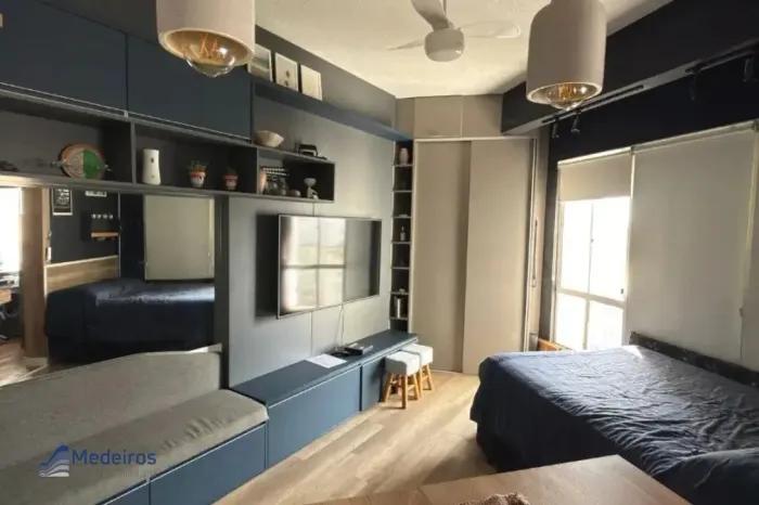 STUDIO MOBILIADO - PRONTO PARA MORAR - ANDAR ALTO - CENTRO / SÉ - A 30M DO METRÔ ANHANGABA