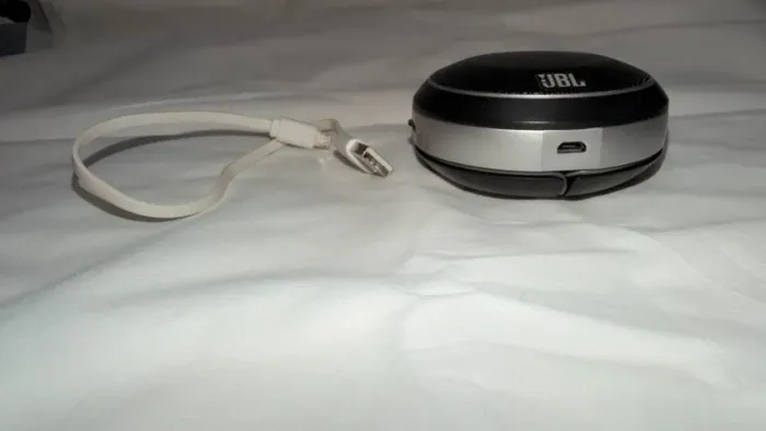 caixinha de som JBL Micro Wireless preto