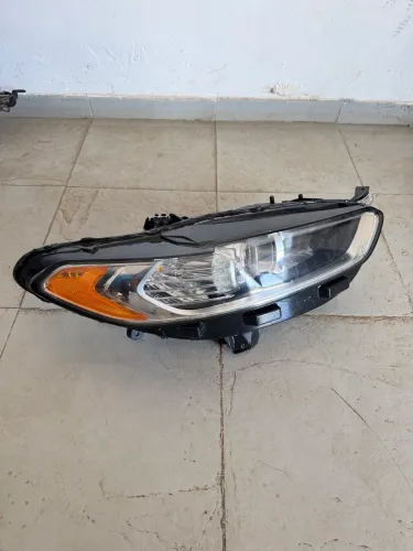 Farol Fusion 2013 Lado direito original!!!