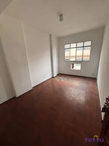 Sala Comercial para Aluguel no Centro de Barra Mansa por R$ 700,00