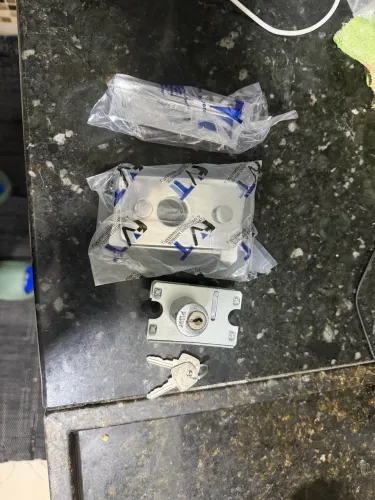 Fechadura por tá vidro