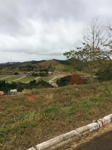 Terrenos 2000m² Condomínio São Felix do Cataguá Taubaté SP