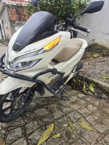 PCX DLX 2019 valor negociável