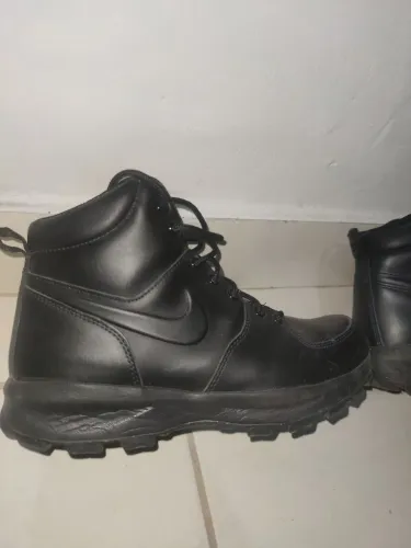 Bota Nike Manoa 41 tam 9,5