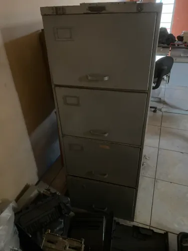 ARMÁRIO DE FERRO PARA ESCRITÓRIO