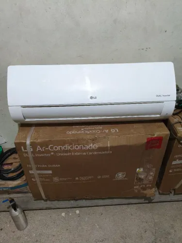 Ar-condicionado LG dual inverter 12.000 BTUs