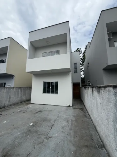 SOBRADO 2 suites + 1 quarto no campeche