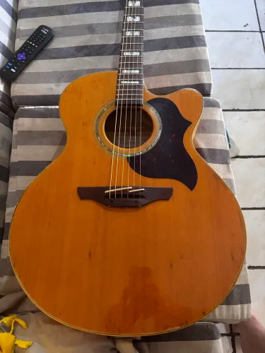 Takamine EG523sc
