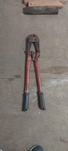 Alicate 30 po 750 mml para cortar vergalhao