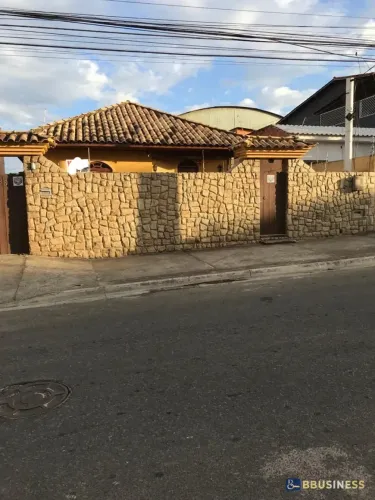 Casa à venda com 3 quartos - Parque Eldorado, Campos dos Goytacazes, RJ