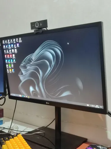 Monitor á venda 
