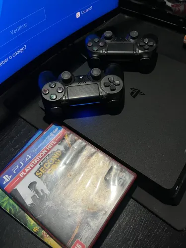 PlayStation 4 SLIM