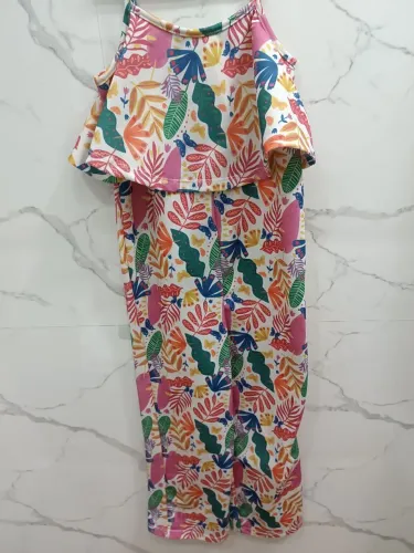 Macacão, novo, veste 4/5 anos 
