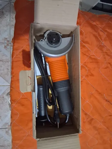 Vendo Lixadeira Brack Decker 