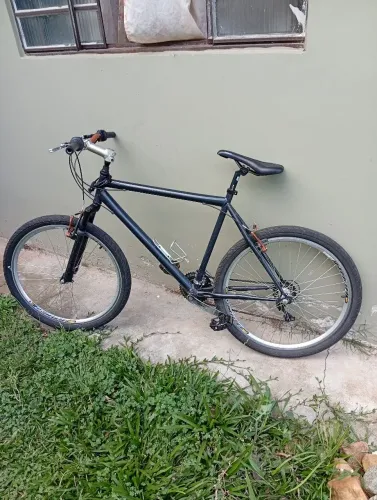 BICICLETA 21 MARCHAS ARO 26 TOP
