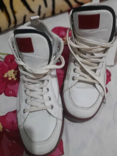 TÊNIS CALVIN KLEIN ORIGINAL 44 SEMINOVO