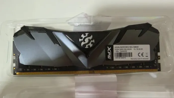 Memória RAM 8GB DDR4 3200MHz XPG (Alta Performance)
