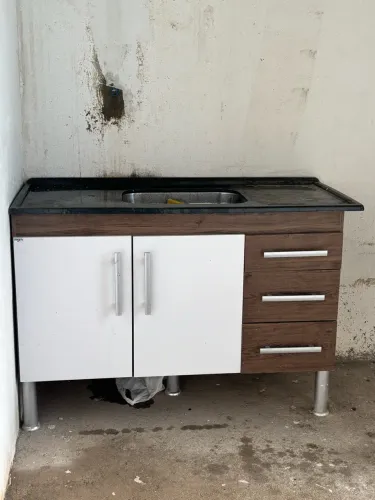 Balcão de cozinha com pia