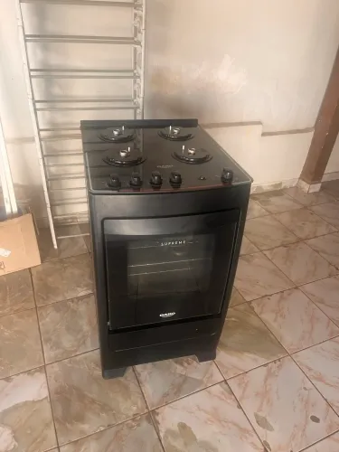 Vendo painel e fogão novo 2.200,00