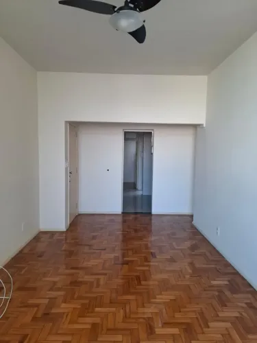 EXCELENTE APARTAMENTO NA GLÓRIA