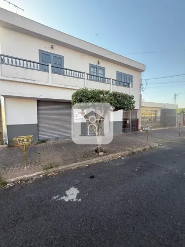 Casa, galpão e apartamento a venda no centro para Investimento de aluguel.
