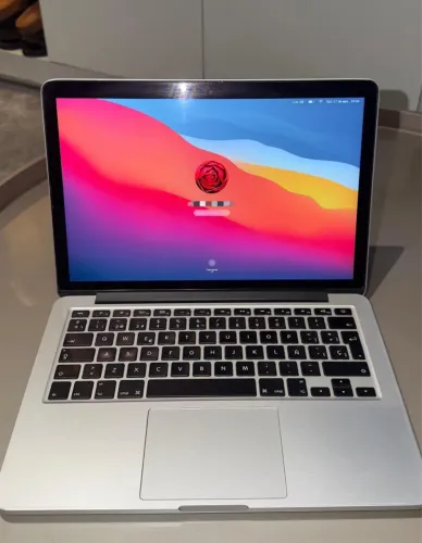 Mac book pro 3,1 GHz i7 dual-core 2015